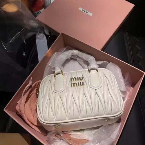 miu-miu-white-matelasse-top-handle-bag-01